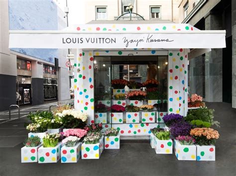 louis vuitton san babila|Yayoi Kusama’s pumpkins land in downtown Milan.